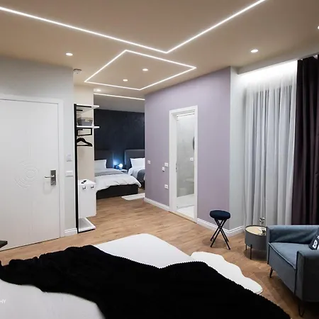2two Guest house Korce