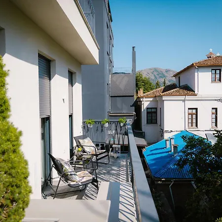 2two Lejlighedshotel Korce